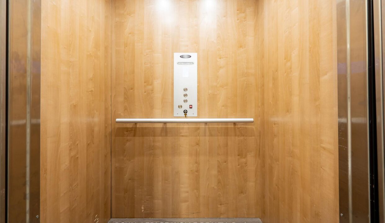 8a0711e6-c292-4e0c-8788-85a08b7f26ac-l.jpeg