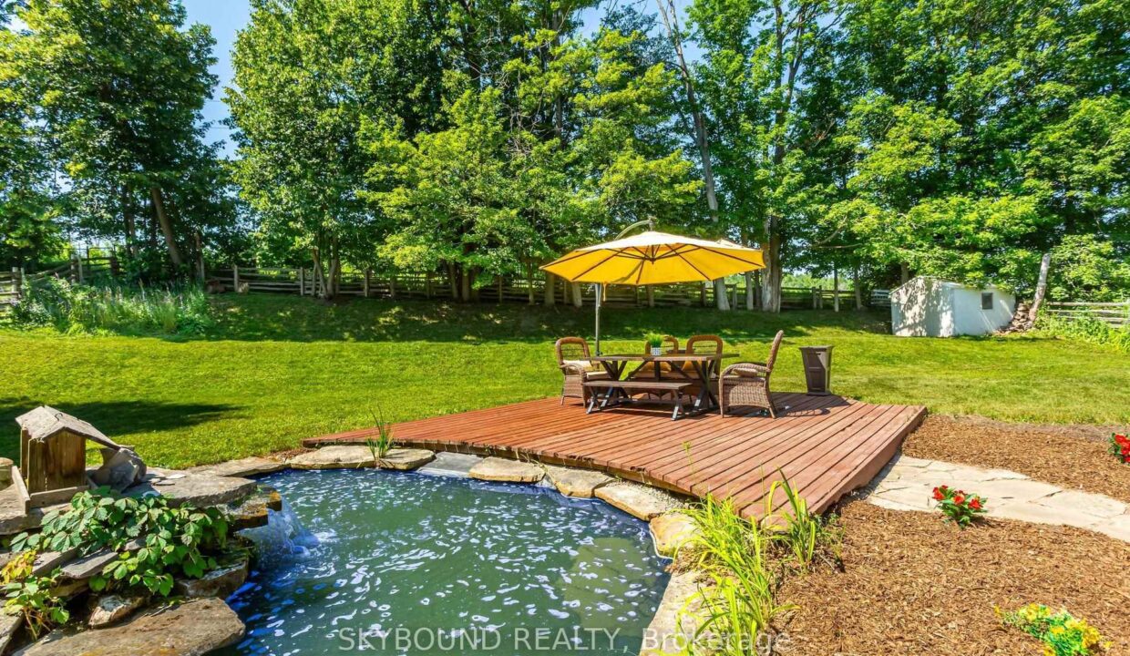8e1e1234-bb2d-4818-8922-e3fc3cc3d757-l.jpeg
