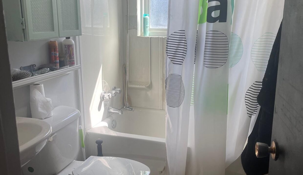 8e750963-33fa-4d87-9353-baa732d7aa24-l.jpeg