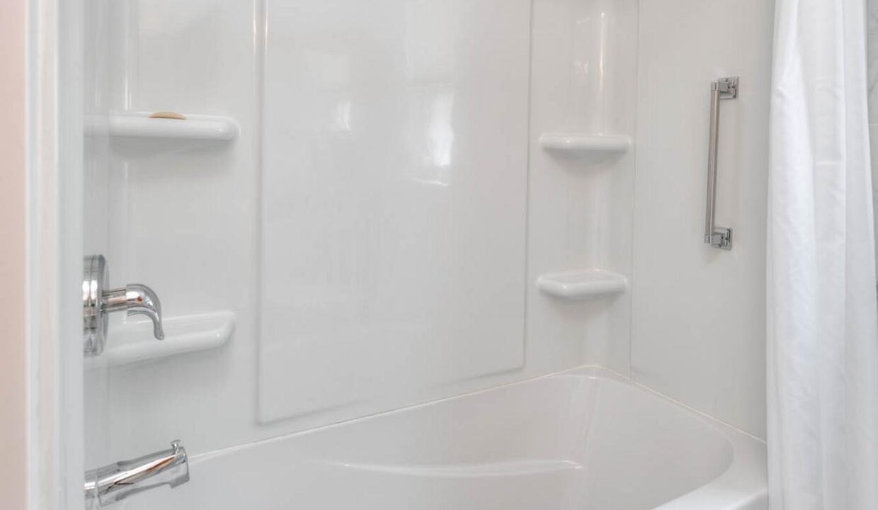 910d4296-26ad-45ff-842d-6a03da743f03-l.jpeg
