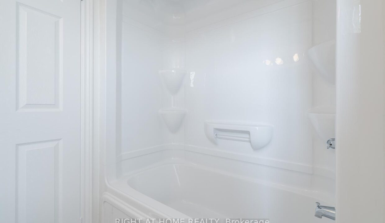 916cf079-c9c6-4cca-91a9-5728a175523d-l.jpeg