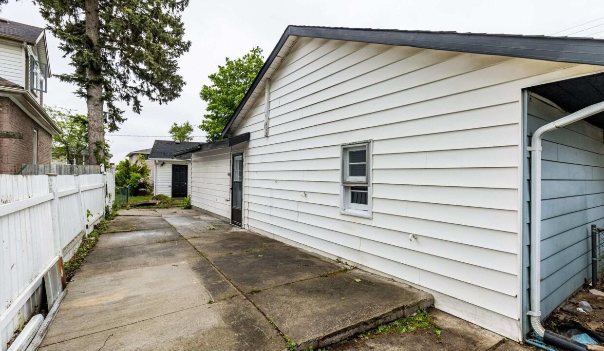 93501ef6-55ea-4e12-9268-bcad1a4595b3-l.jpeg