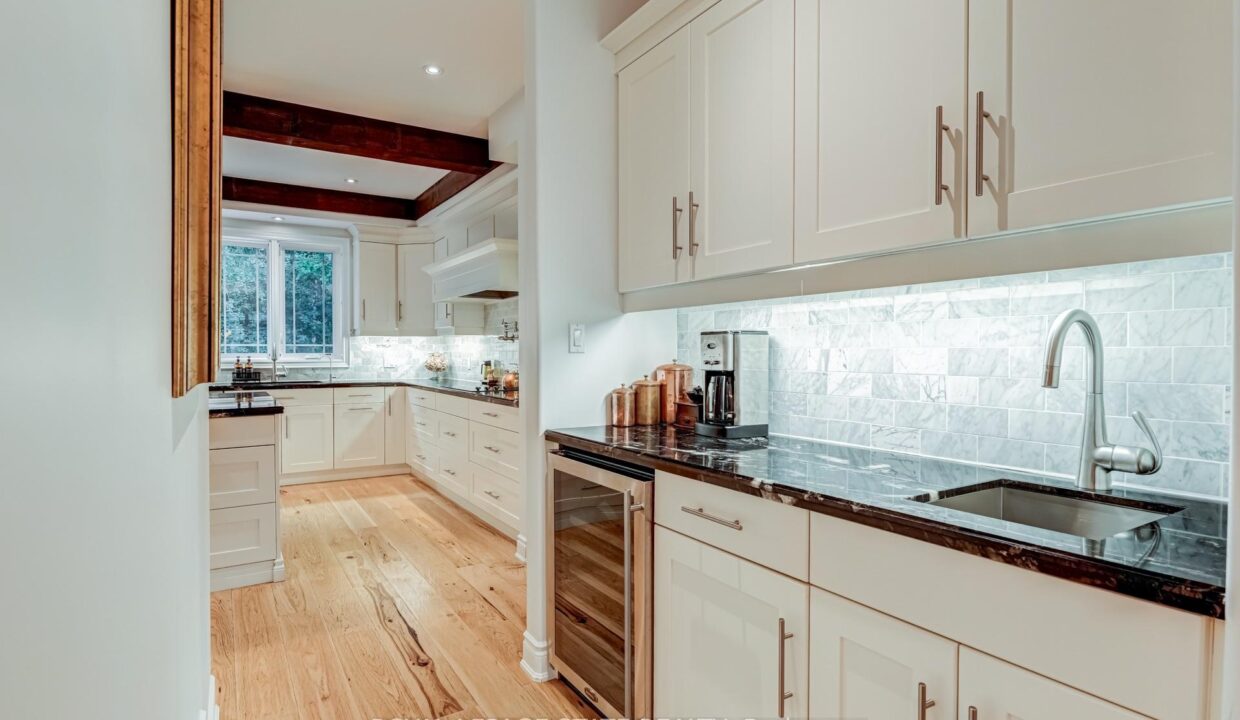 94c3828a-406b-4286-baaa-f6554038040f-l.jpeg
