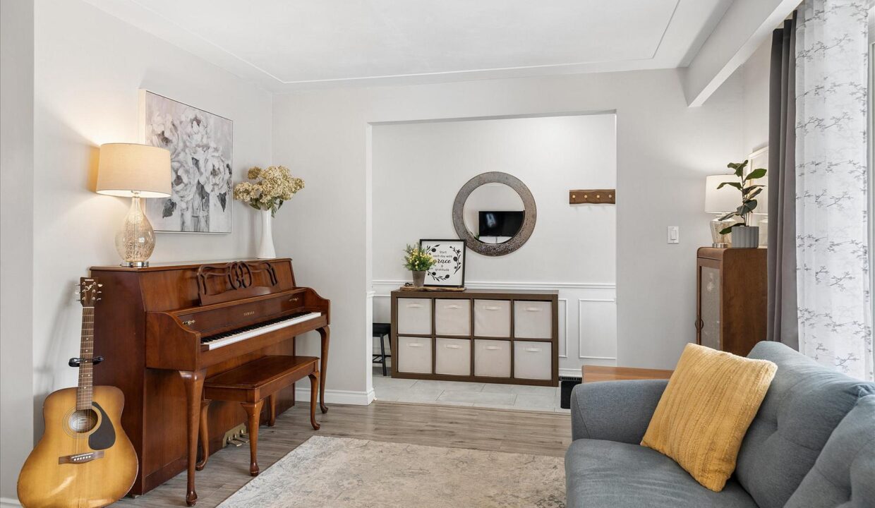 9741ceee-dd91-4ba2-b4a9-30e8680d8a18-l.jpeg