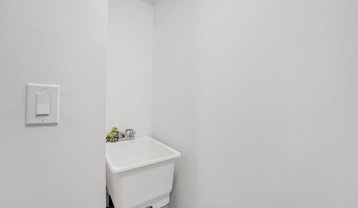 9a2d08ff-20d3-4c2d-843a-02d63bfef030-l.jpeg