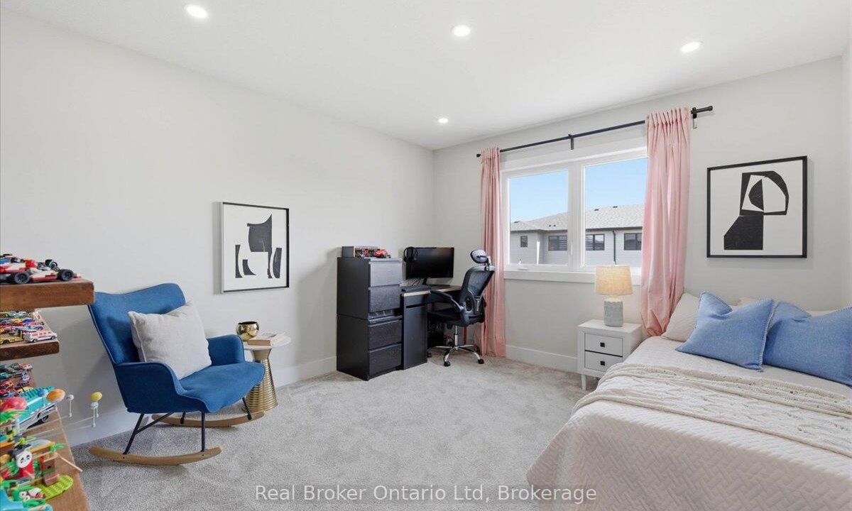 9ad108a7-f913-4dab-835c-7b7402866524-l.jpeg