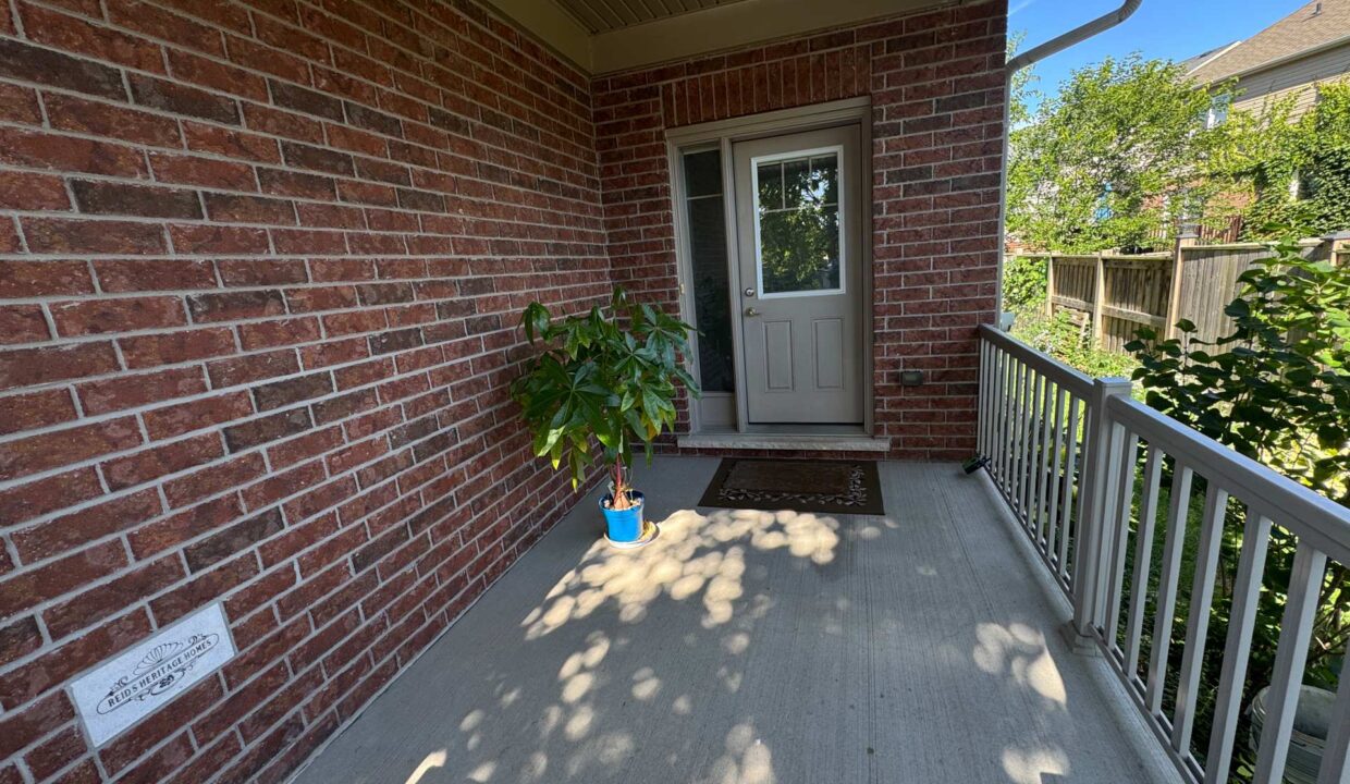 9cae848f-6f18-4e29-a3d0-7c952b633912-l.jpeg