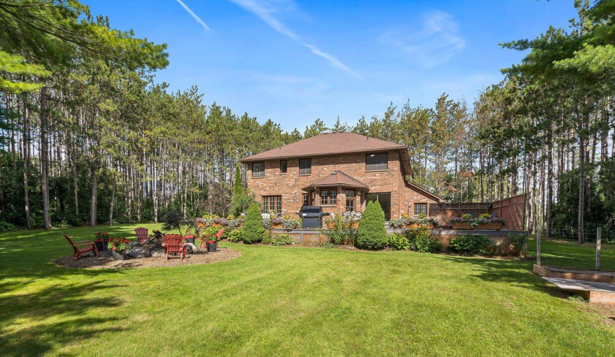 9d97c97b-6f83-460a-8085-767c136a65cd-l.jpeg