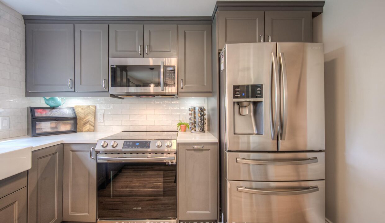 a0820388-e7a4-447c-9677-d3ac54a90582-l.jpeg