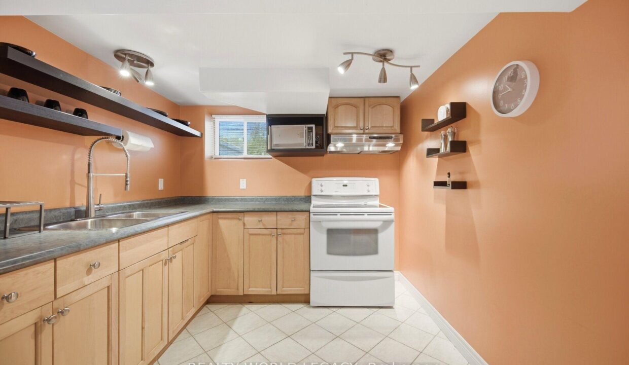 a274d182-fdeb-4be2-8479-25a319509946-l.jpeg