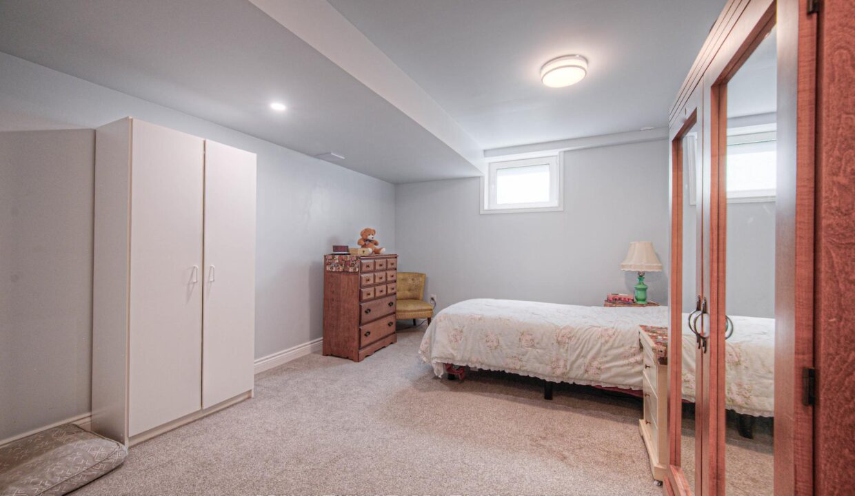 a3722edc-b78e-415e-adaf-6e3ffad92a90-l.jpeg