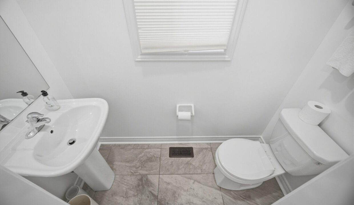 a3dbaebf-c1f6-4085-8947-4c1e51e9c62d-l.jpeg