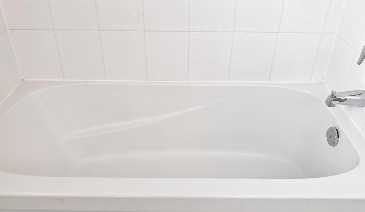 a6162fbe-94c8-4a74-9523-6e8707957953-l.jpeg
