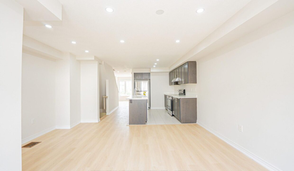 a8d2a93a-9a2d-485a-b708-2c9bde8cf631-l.jpeg