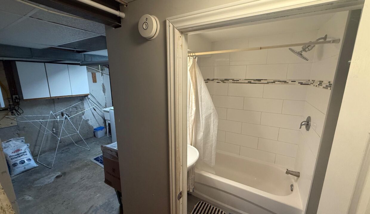 ab00d424-7b78-41ae-8ec3-181a5107439d-l.jpeg