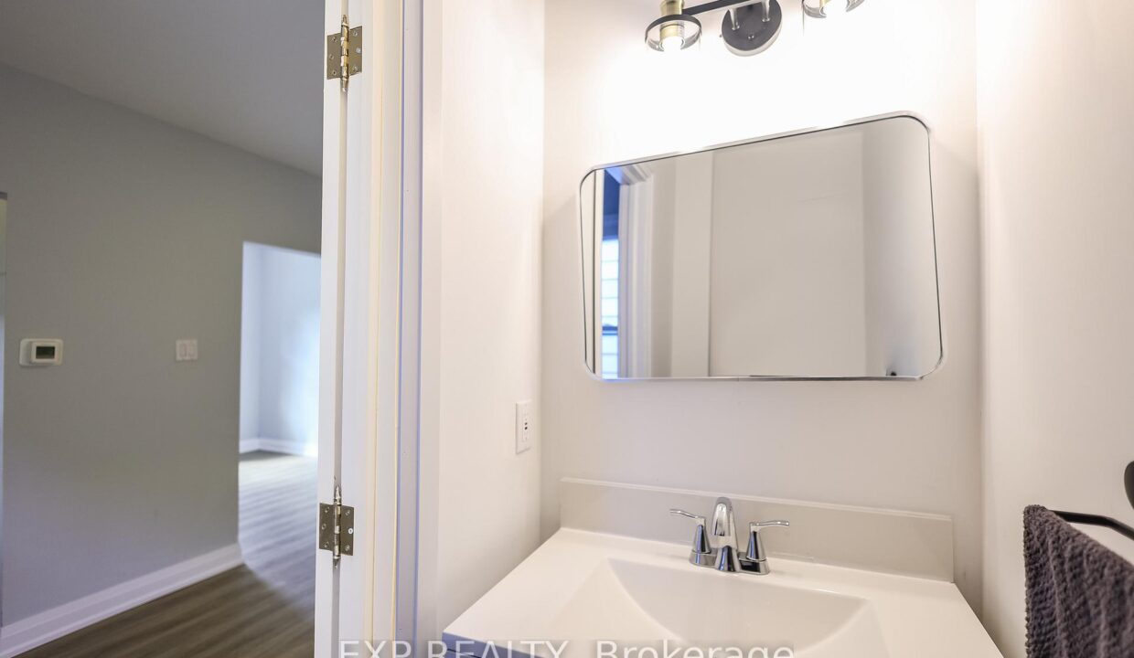 ab5af68e-dc27-4086-9bc1-108ae2b23078-l.jpeg