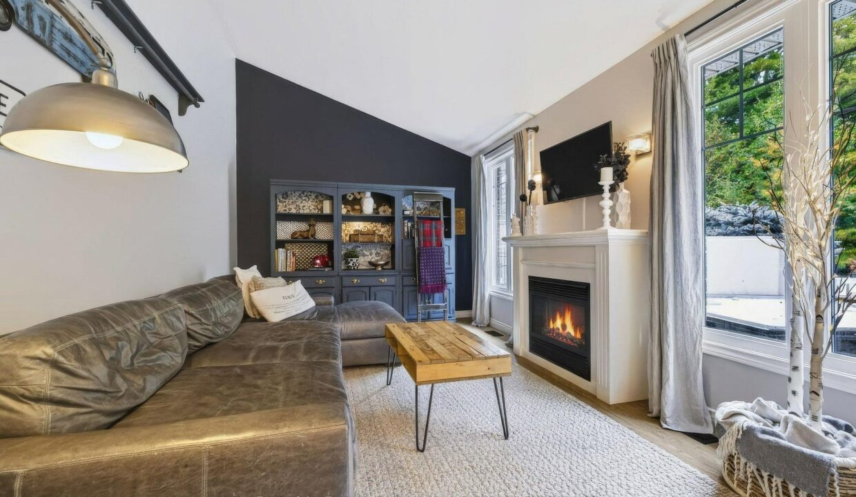 ab93fd96-a5e6-41ca-9f47-001127500bef-l.jpeg
