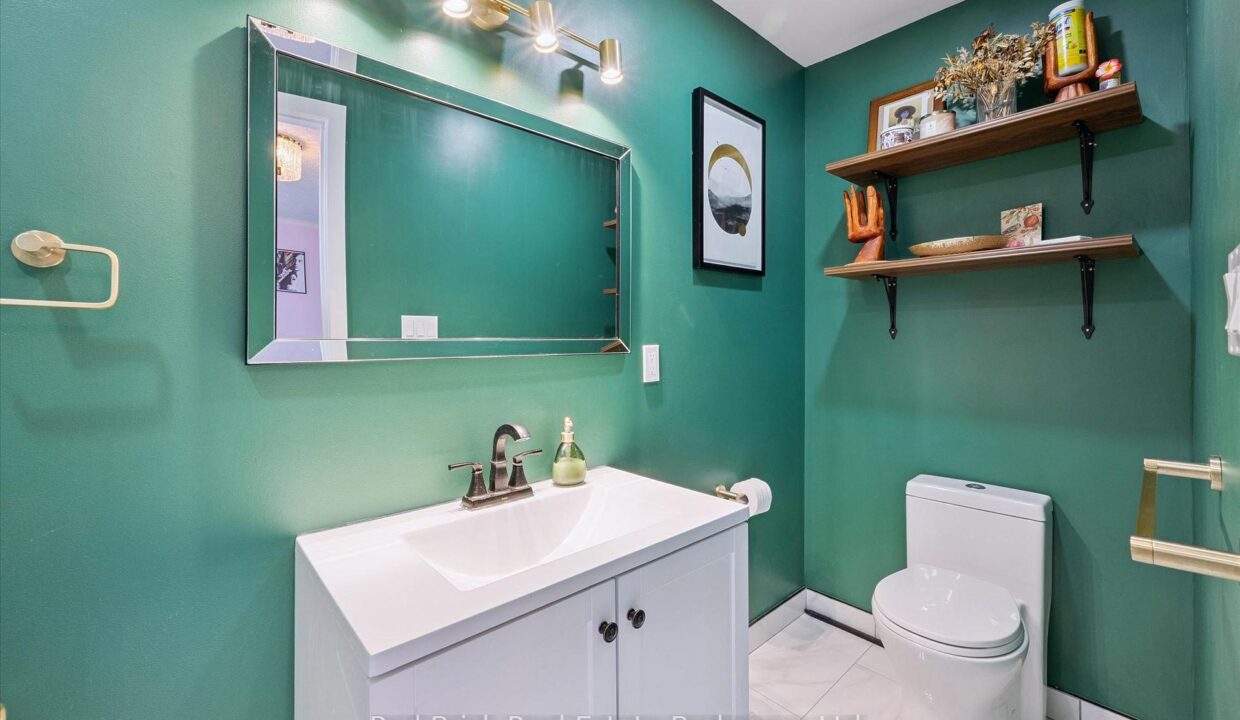 ad275614-e4f1-4a58-b273-bd9f34f97476-l.jpeg