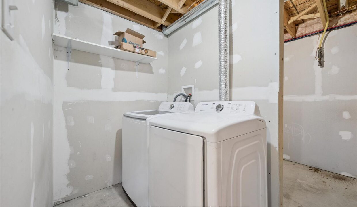 ae524830-c8e3-43c2-9f9a-30d603dacc2f-l.jpeg