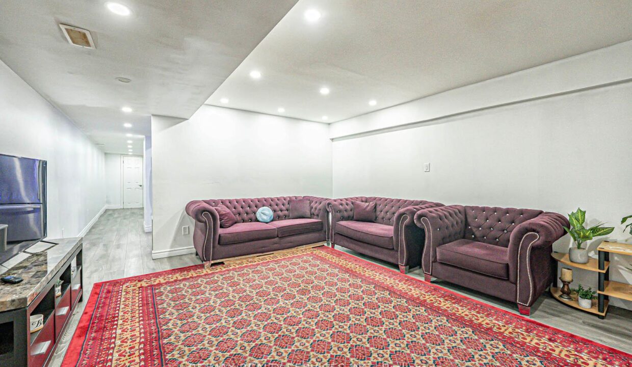 aed3657e-9d82-406e-a193-5fdcbd88cad7-l.jpeg