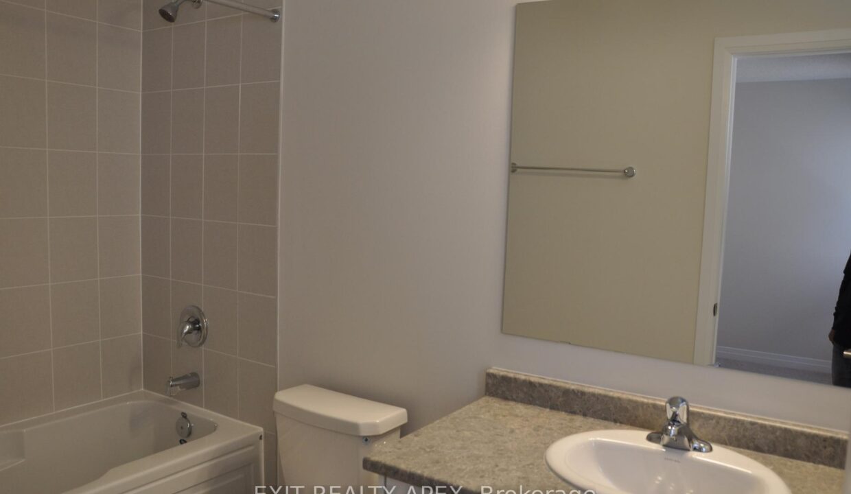 af3eace4-2582-4e3d-9208-c0276e07df97-l.jpeg
