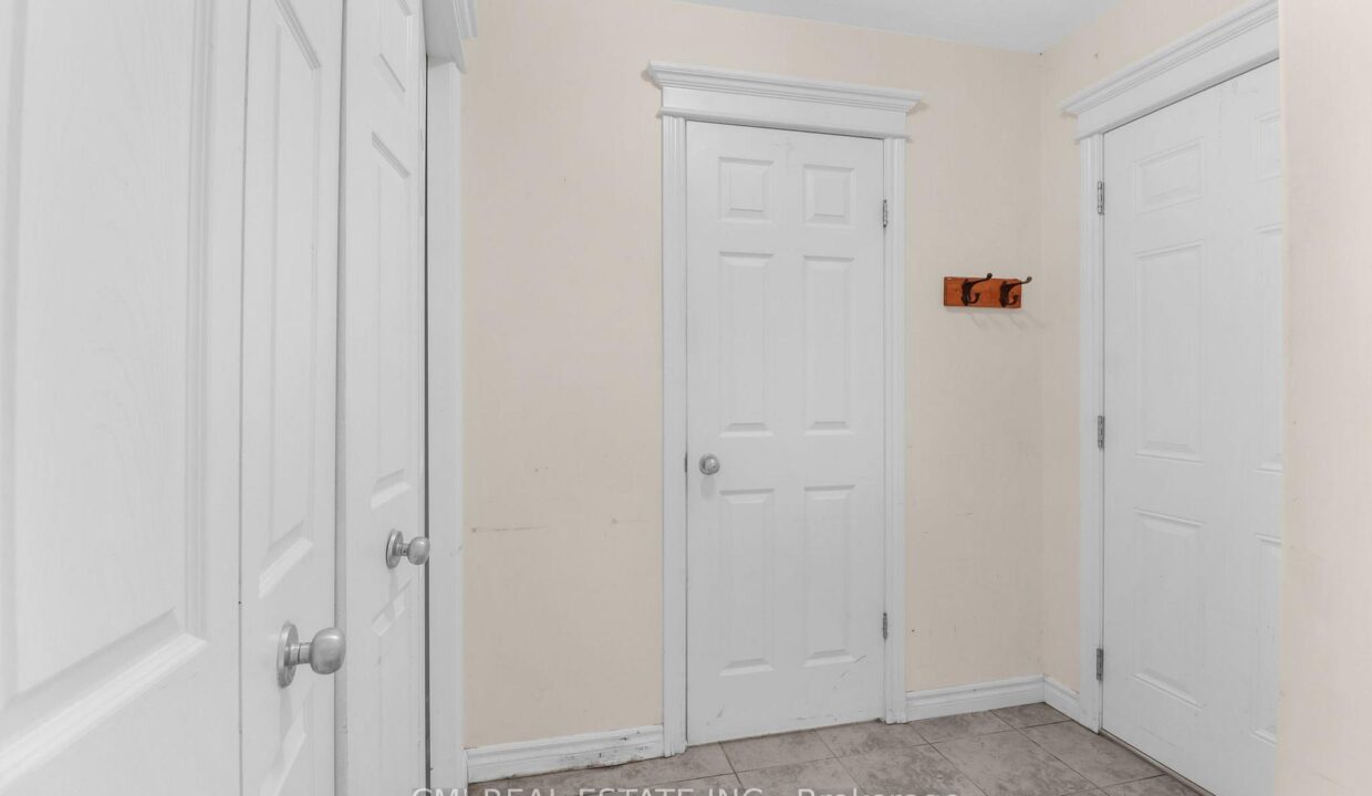 b9bd7300-2a1a-4281-9463-300d441d653f-l.jpeg