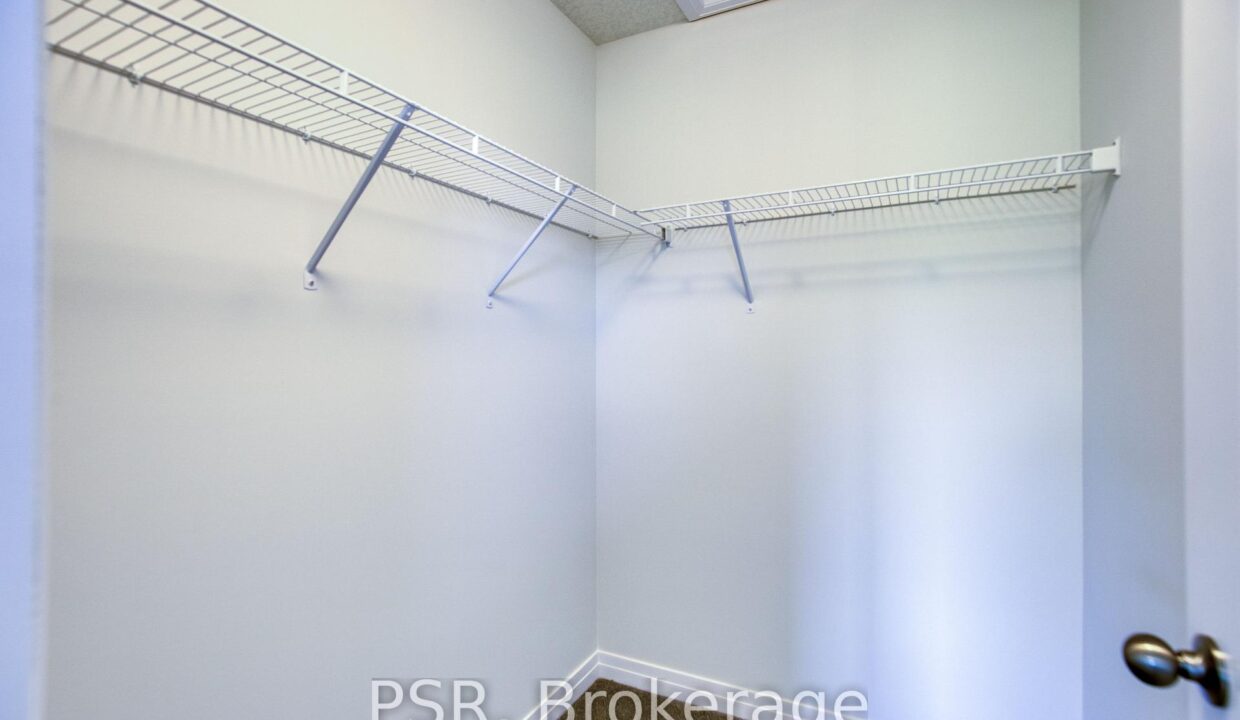 bbb9672b-d521-4c59-bf7c-134635bc4d8e-l.jpeg