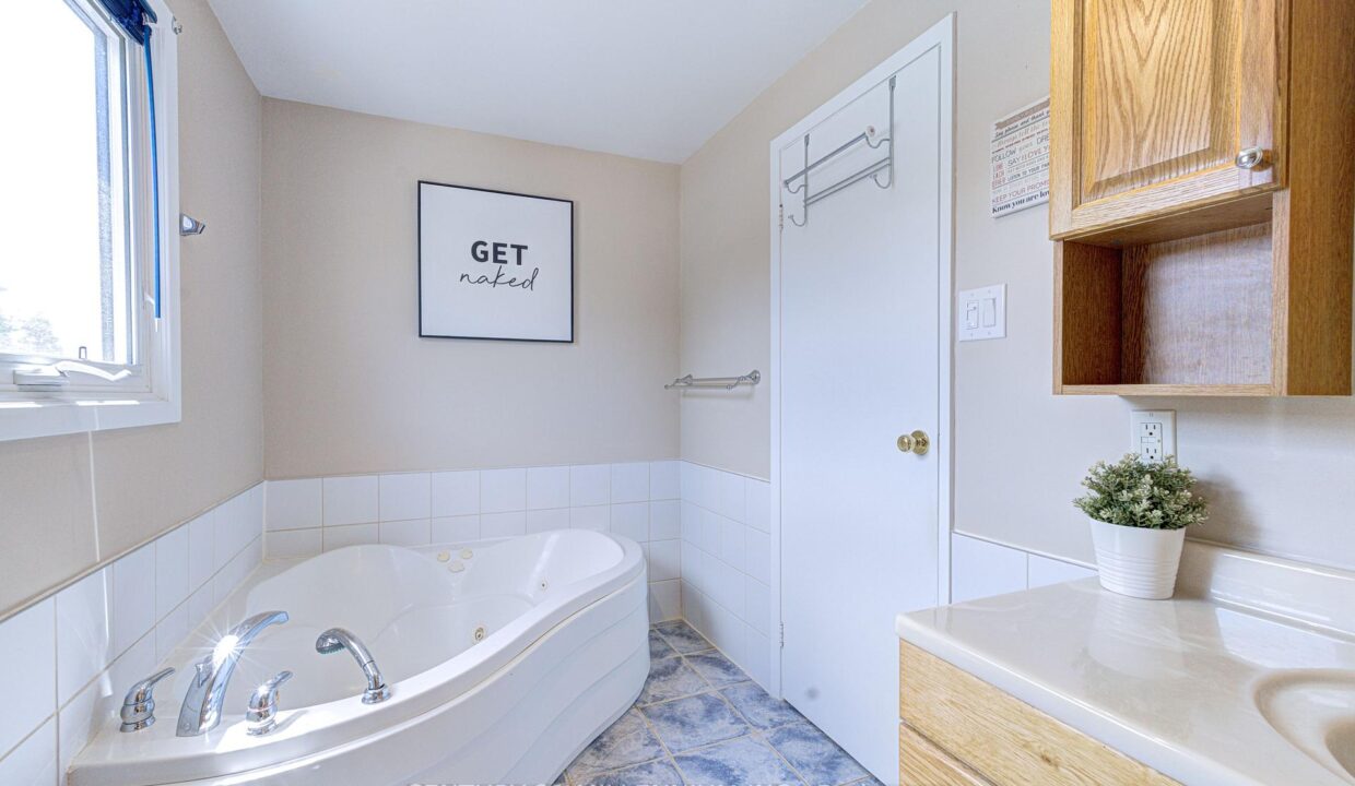 be3bbc07-46c3-4a5e-a98d-5b8d9c7dac2e-l.jpeg