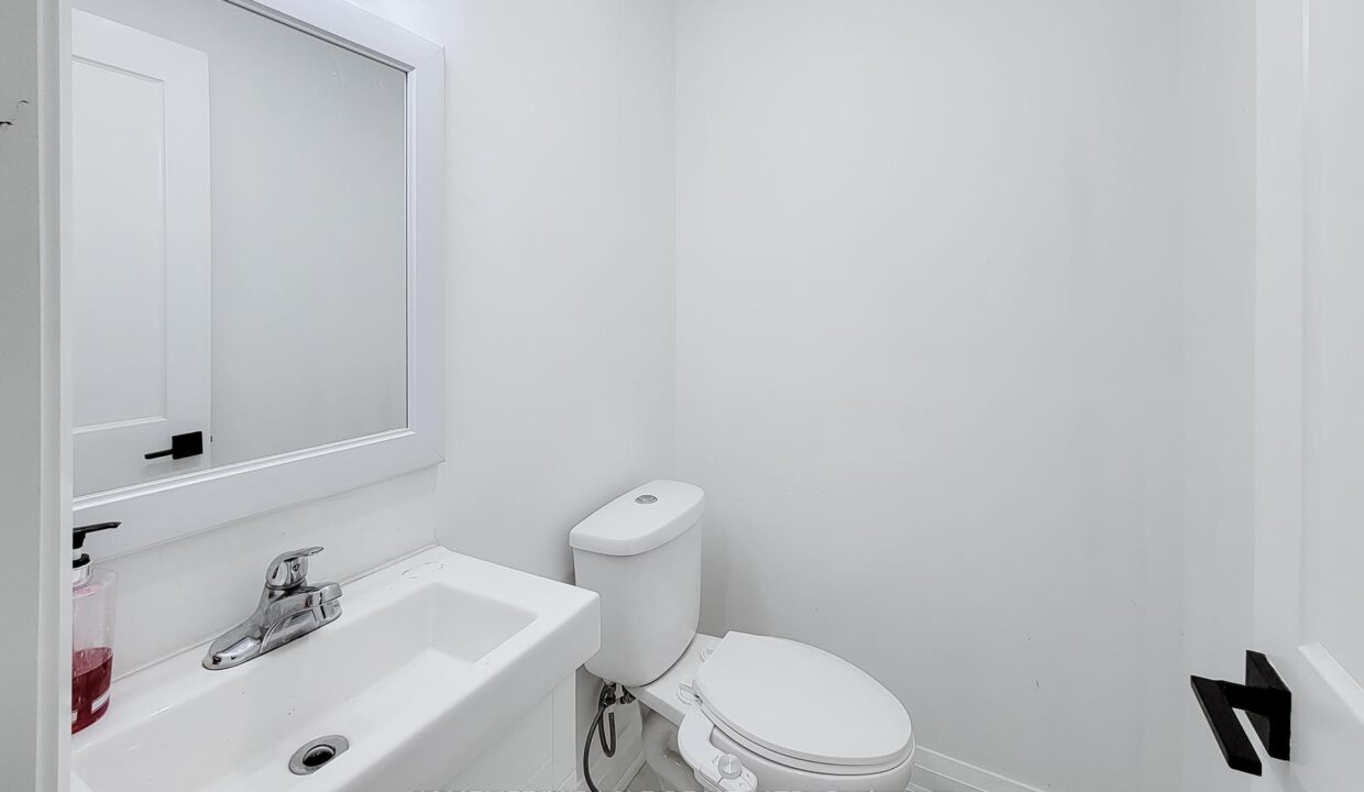 c1cb7ac4-bf97-4736-8961-93b817e27d93-l.jpeg