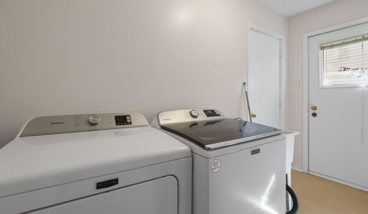 c22b8dfd-7b8e-4f81-b00d-95400cae1512-l.jpeg