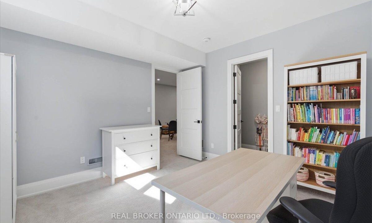 c3efa0fb-f64c-43c2-9b8c-855655eaa1be-l.jpeg