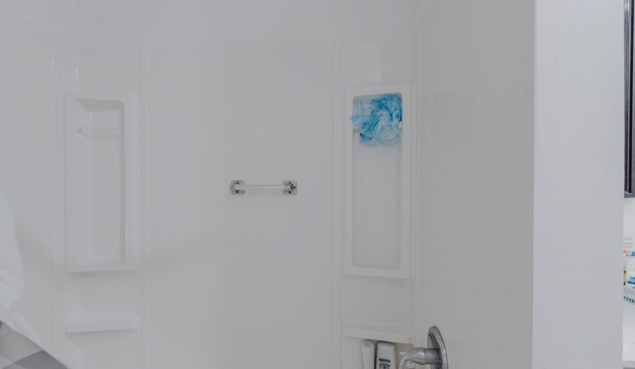 c6779007-83fd-4425-acdb-068f289b82ec-l.jpeg