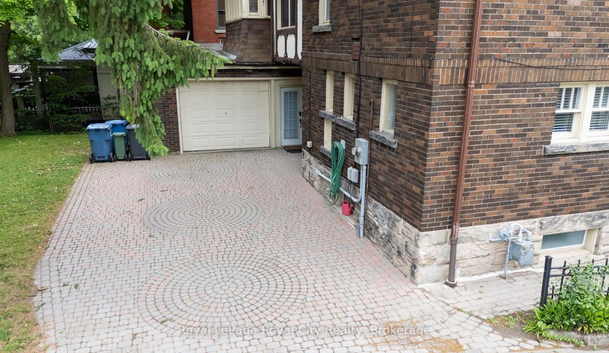 c7630d18-55ee-4f06-99a7-d68e2f097625-l.jpeg