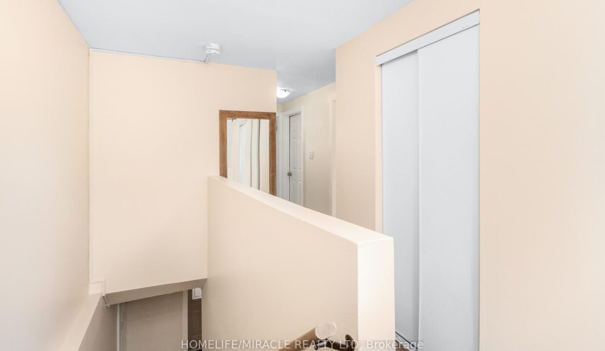ca58079b-0a47-48a8-94d9-1f525d8b05ad-l.jpeg