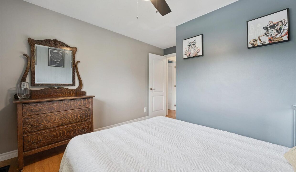 cb204fdc-aaf0-4efb-b0c4-7667b5fa3b89-l.jpeg