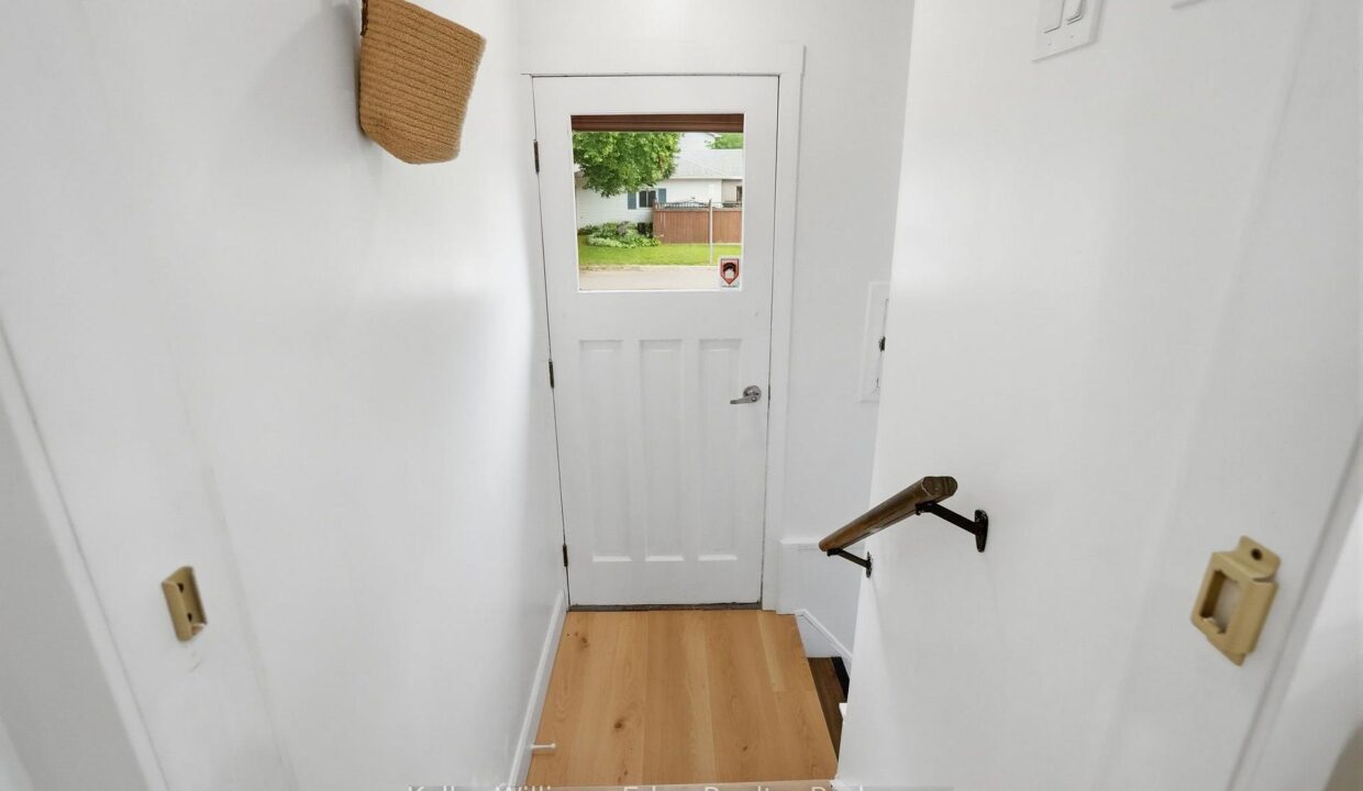 cc95bba2-5629-4092-ba3d-bc1079414d42-l.jpeg