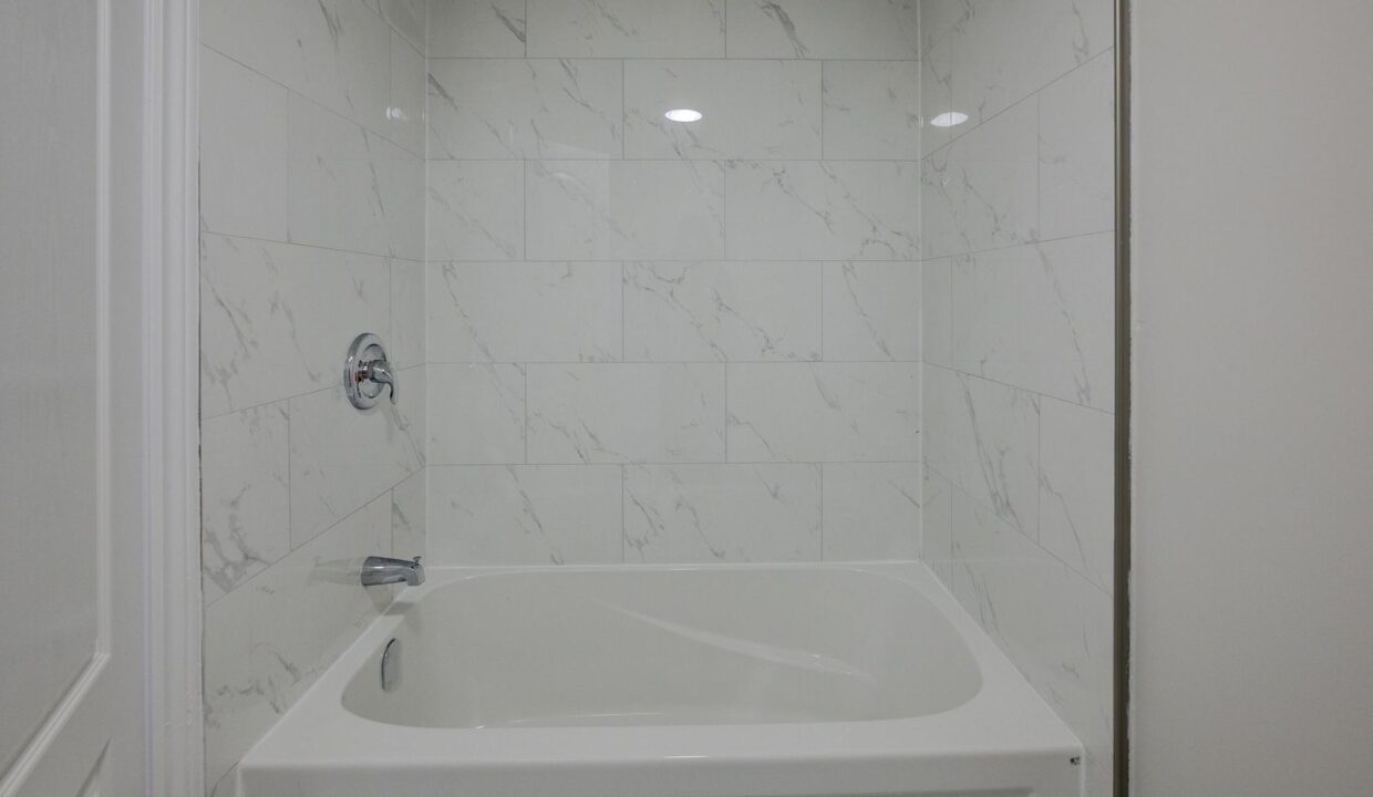 cdb40db2-8318-4dd4-8377-82ab920b23e3-l.jpeg