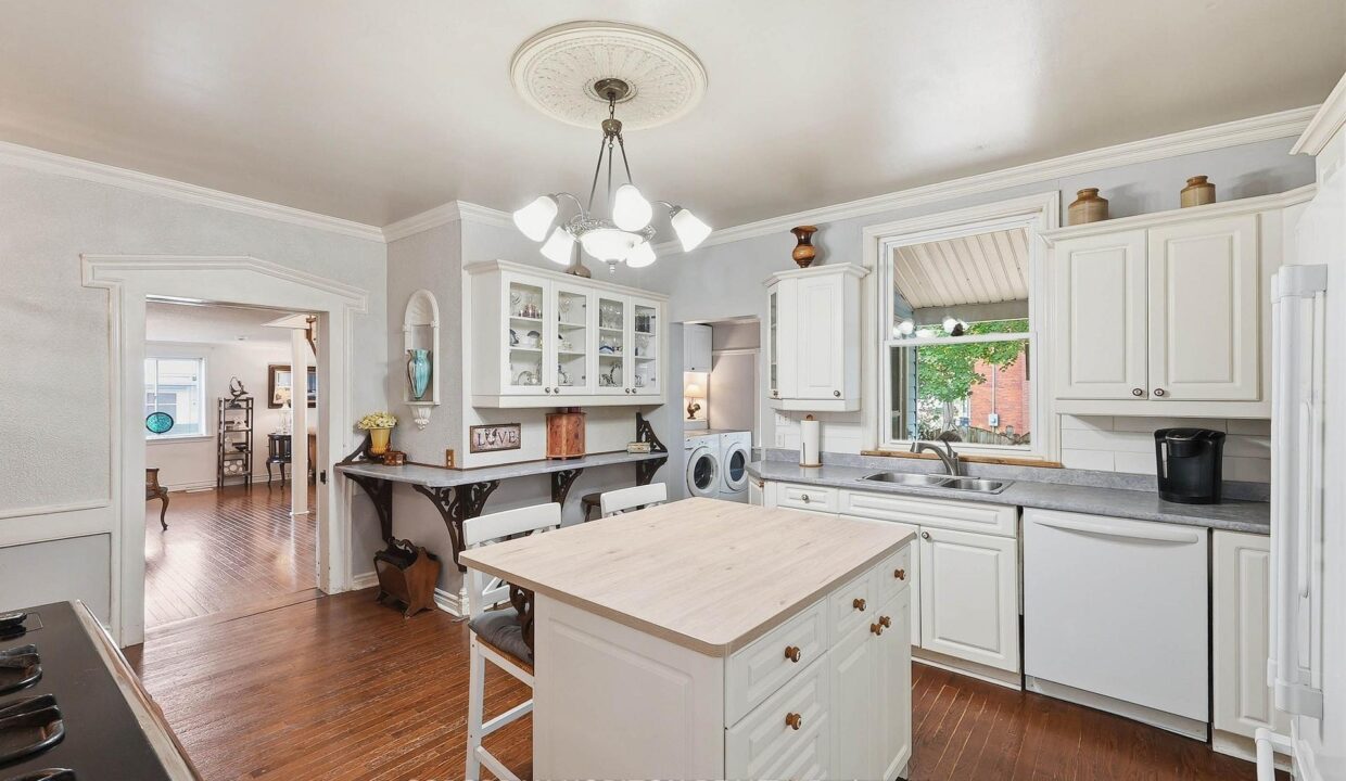d22dd89c-ecb0-4d62-b464-822a565c50db-l.jpeg