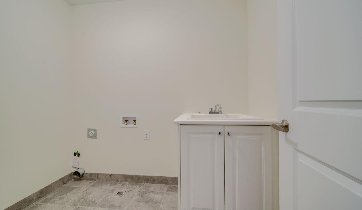 d31d871e-146e-4f9a-9ae9-e385a09cdde2-l.jpeg