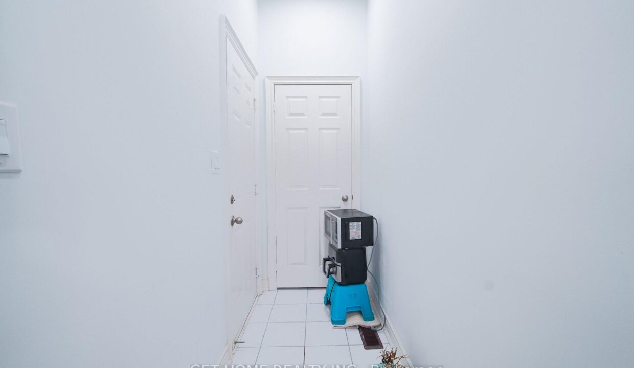 d32713ad-84c8-43ac-8b06-f5a628076a8b-l.jpeg