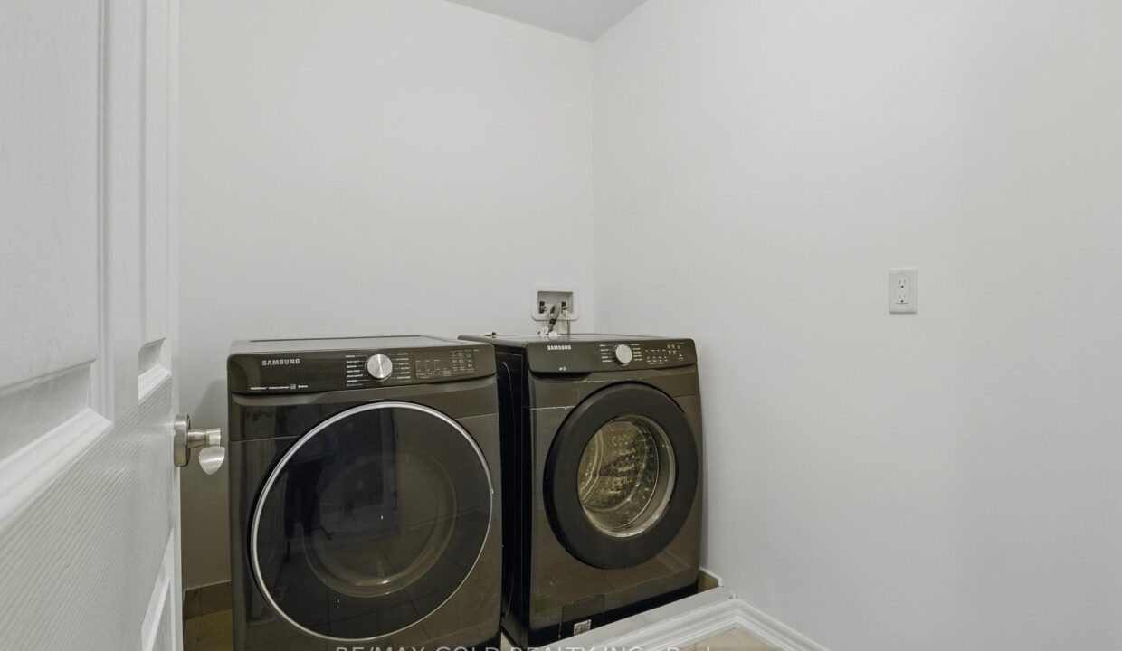 d3f596c1-c86d-4429-acb8-57e2d2ad0f61-l.jpeg