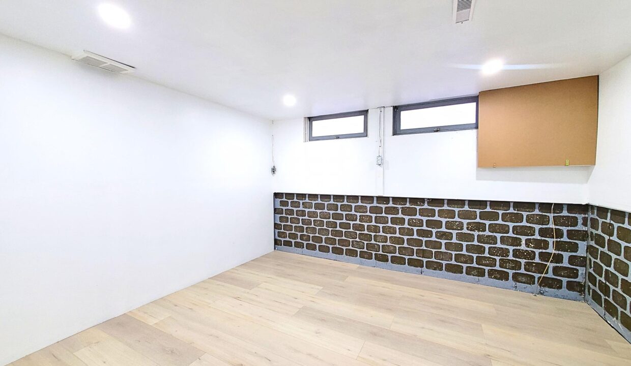 d7777ab1-269c-4977-9bba-57cd29b6df02-l.jpeg