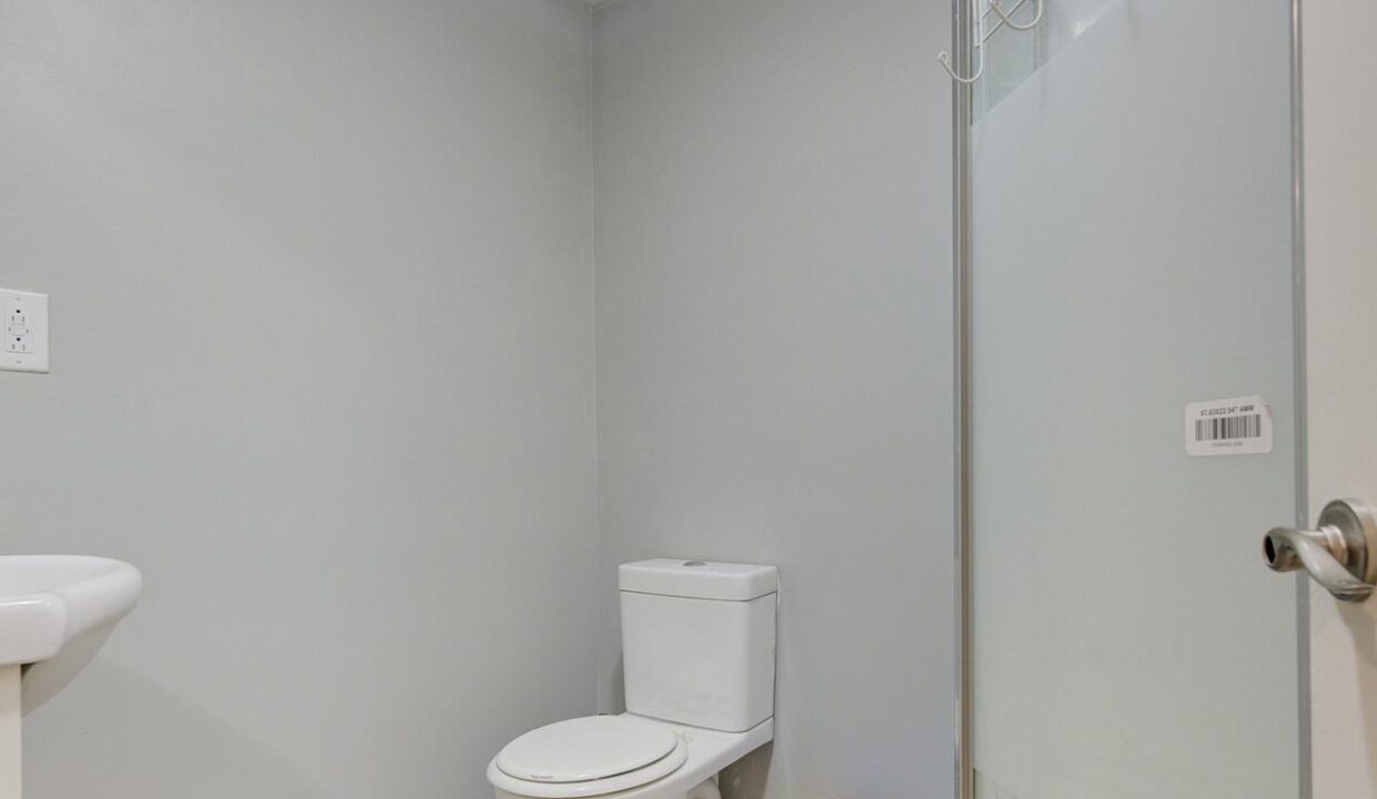 d7aa79b5-02ea-47b2-beed-696bd341bea0-l.jpeg