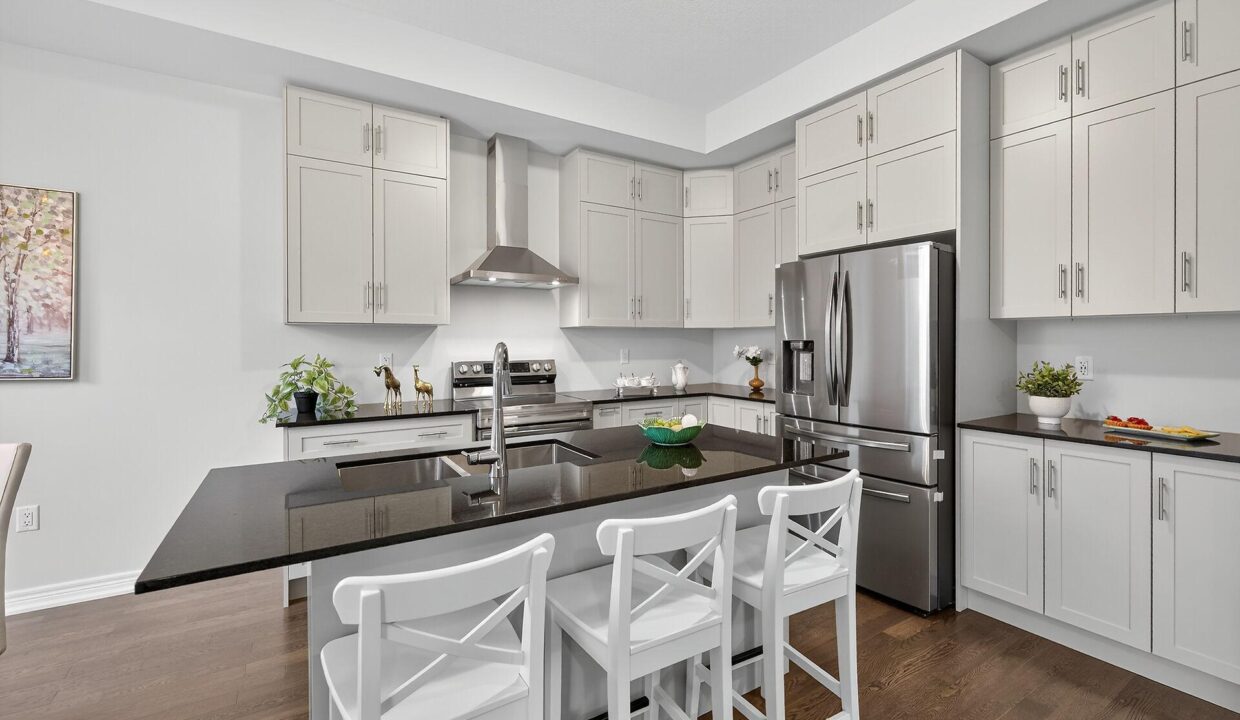 d7e72d96-c345-40b6-81db-4a7f957da211-l.jpeg
