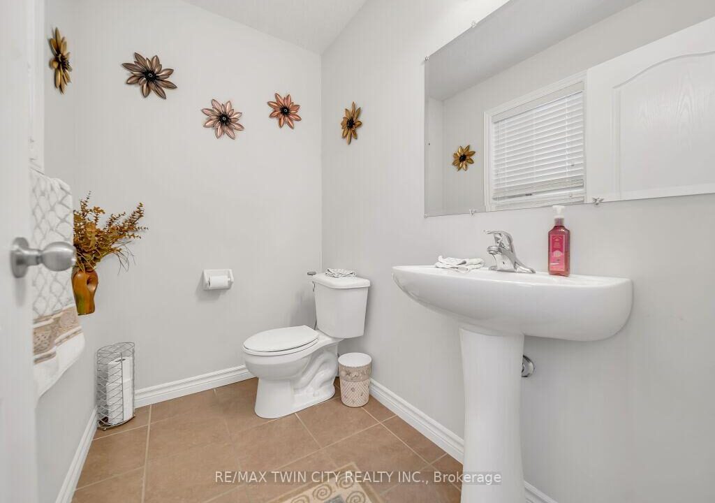 d87f0502-cf61-46de-baf3-f1626ed47ba2-l.jpeg