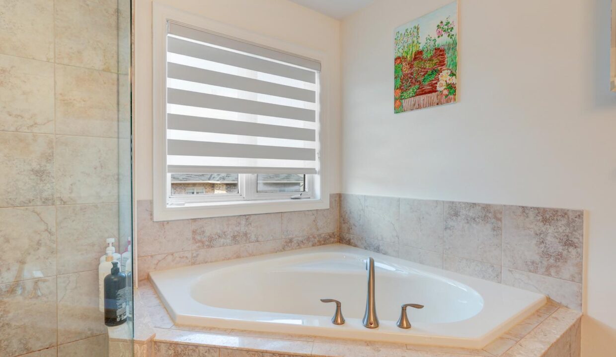 dae3cb15-58d3-444a-b8e2-8514da69dacb-l.jpeg