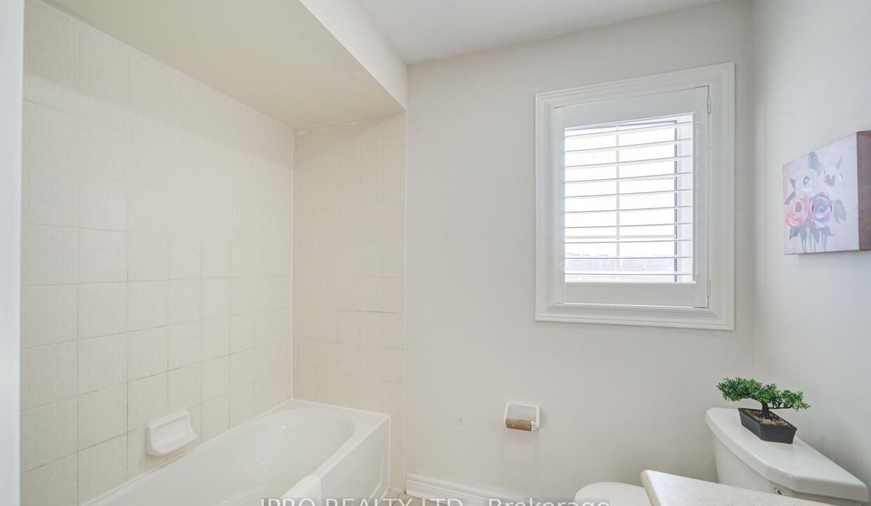 db4d50e3-5bdf-4eb0-963d-518fd2357f60-l.jpeg