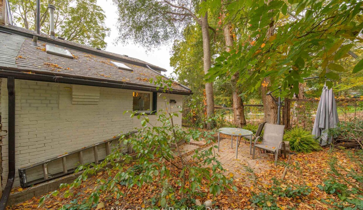 dc02fdce-4521-4b81-8d7b-e1ee3dbf2f80-l.jpeg
