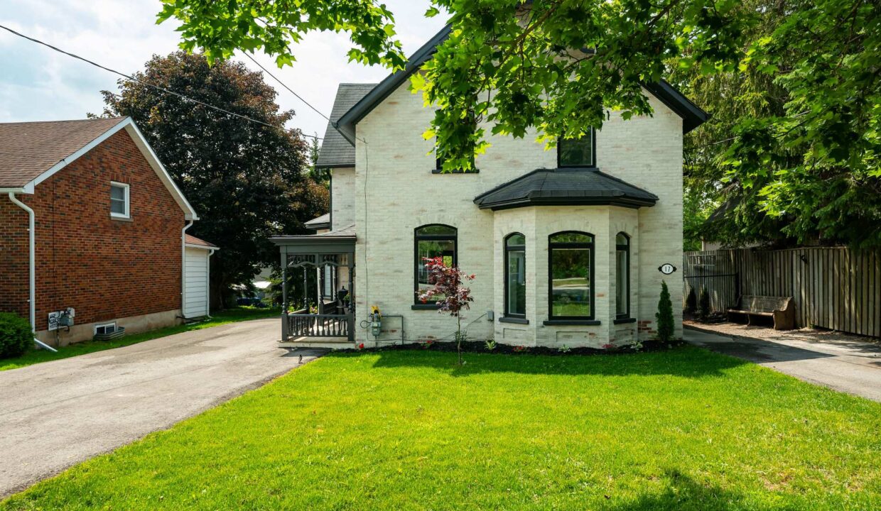 dceb8222-49bd-4b5b-8447-dbbe1af244d5-l.jpeg