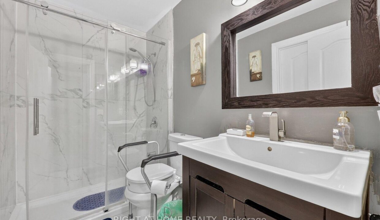 ded84dd0-a90a-4efc-b3bf-303a9ee48336-l.jpeg